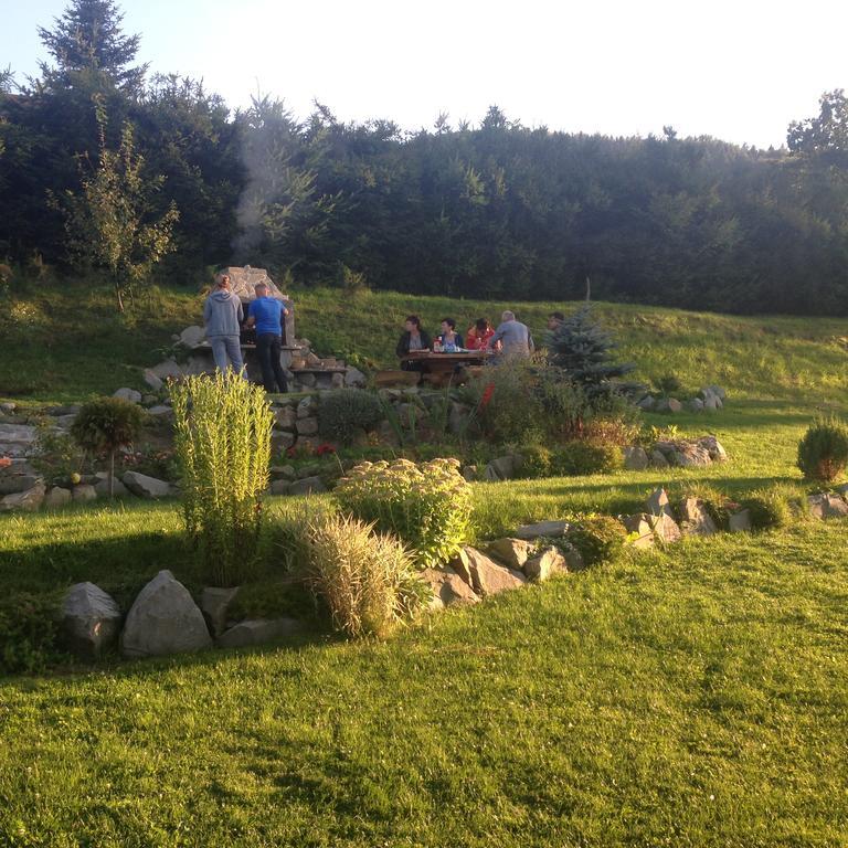Ferienwohnung Udany Weekend Ustrzyki Dolne Exterior foto
