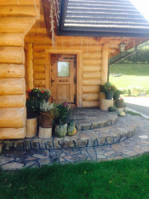 Ferienwohnung Udany Weekend Ustrzyki Dolne Exterior foto