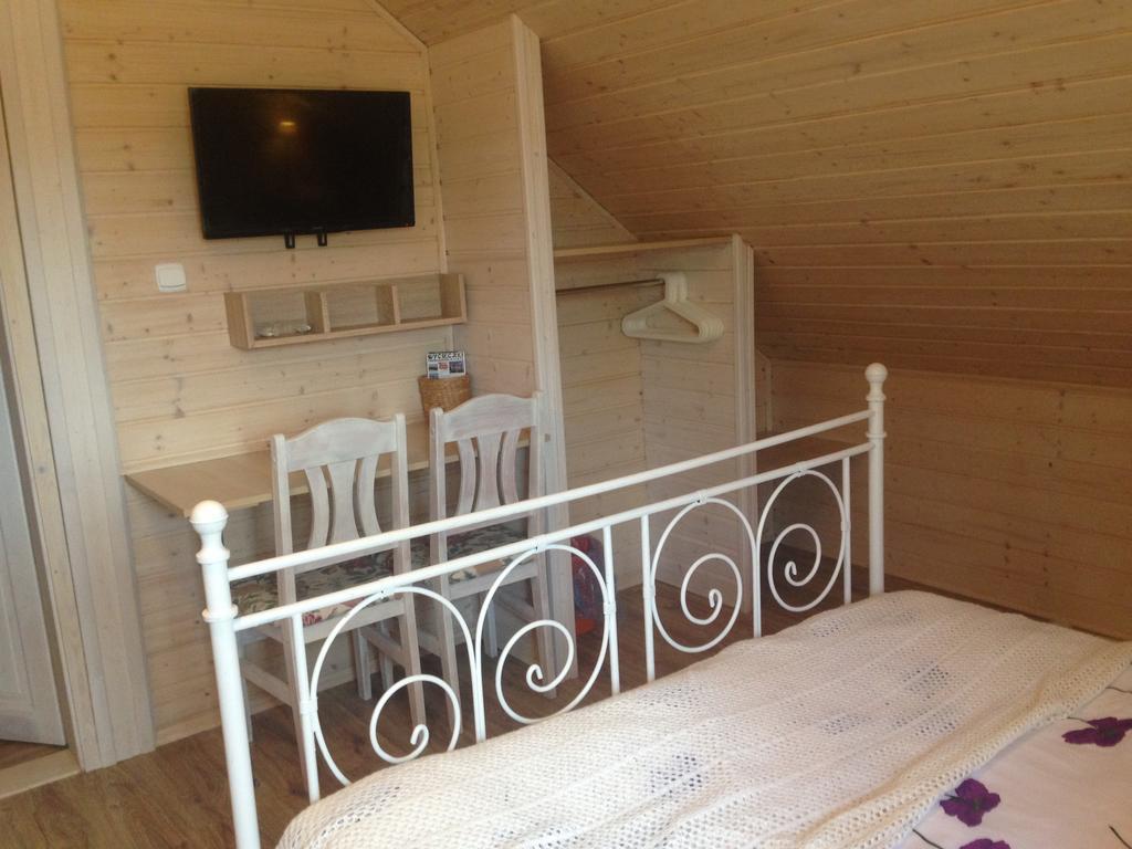 Ferienwohnung Udany Weekend Ustrzyki Dolne Exterior foto