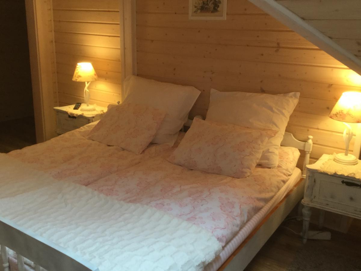 Ferienwohnung Udany Weekend Ustrzyki Dolne Exterior foto
