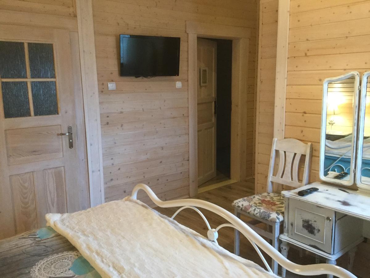 Ferienwohnung Udany Weekend Ustrzyki Dolne Exterior foto