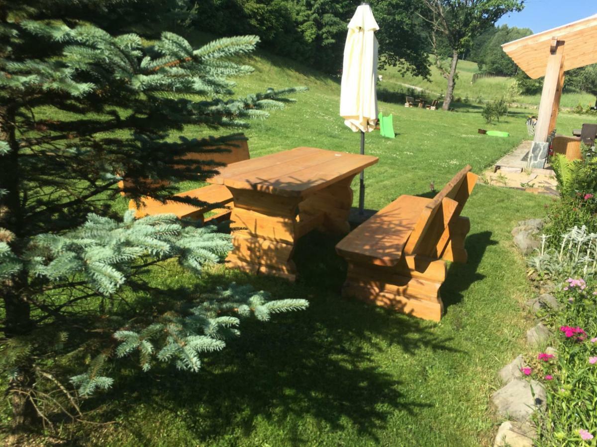 Ferienwohnung Udany Weekend Ustrzyki Dolne Exterior foto